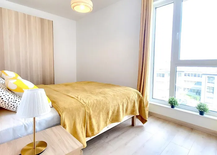 Ursus Premium アパート *