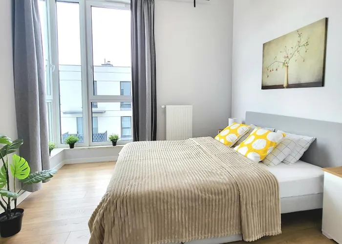 Ursus Premium アパート